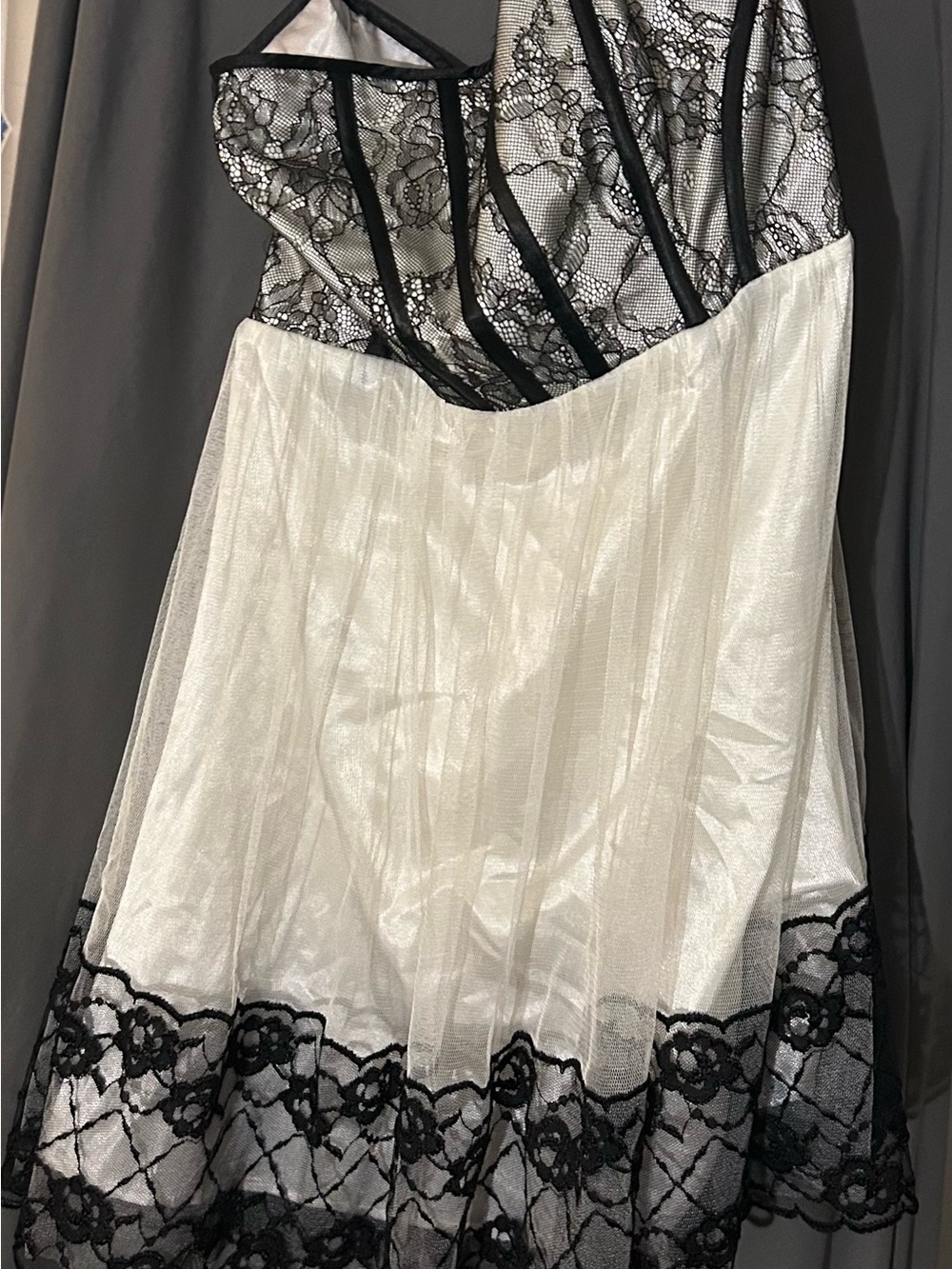Gunne Sax Black & Ivory Lace Prom Dress